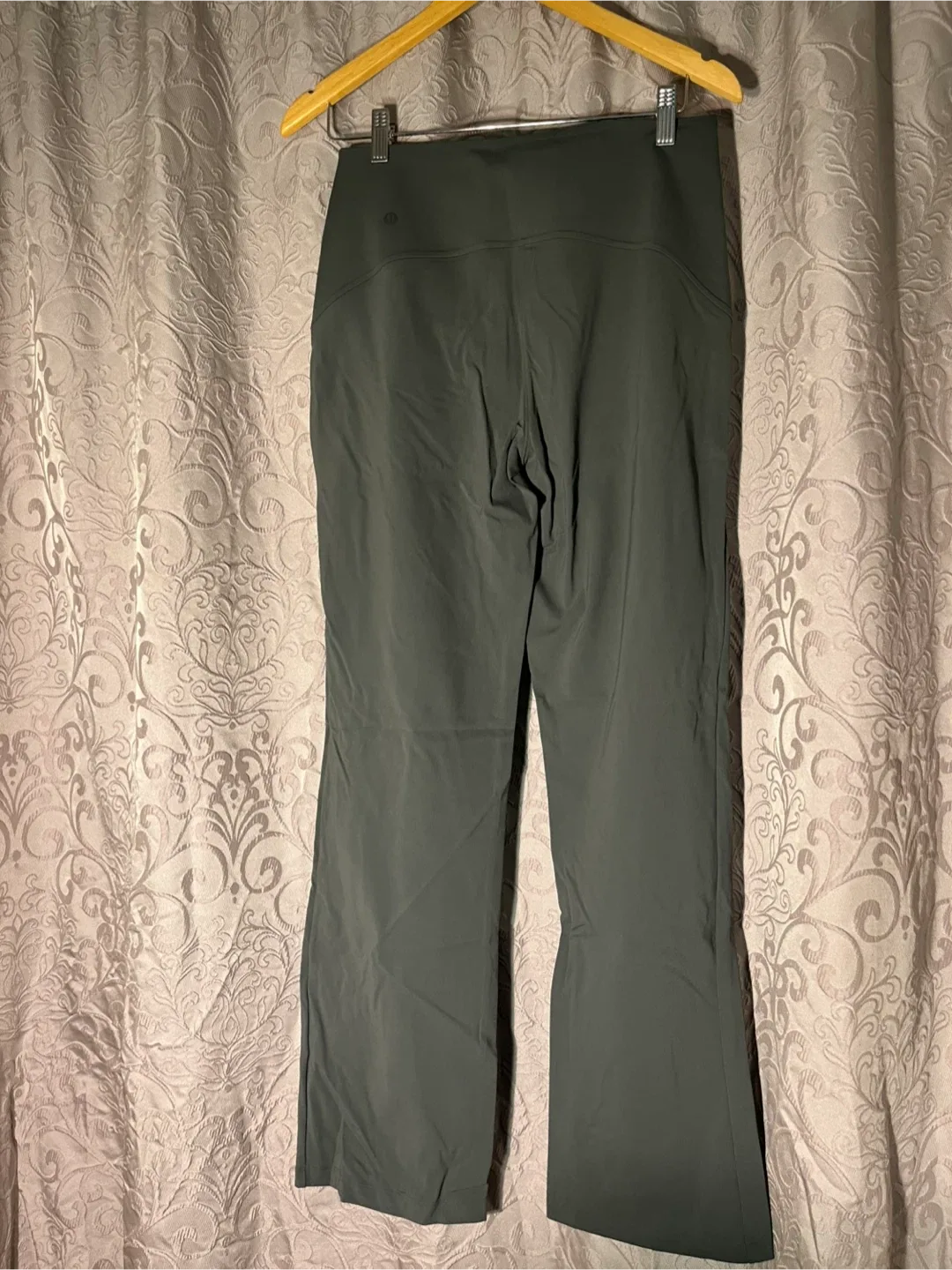 Lululemon Smooth-Fit Pull-On High-Rise Pant - Size 8 image indicator(4)