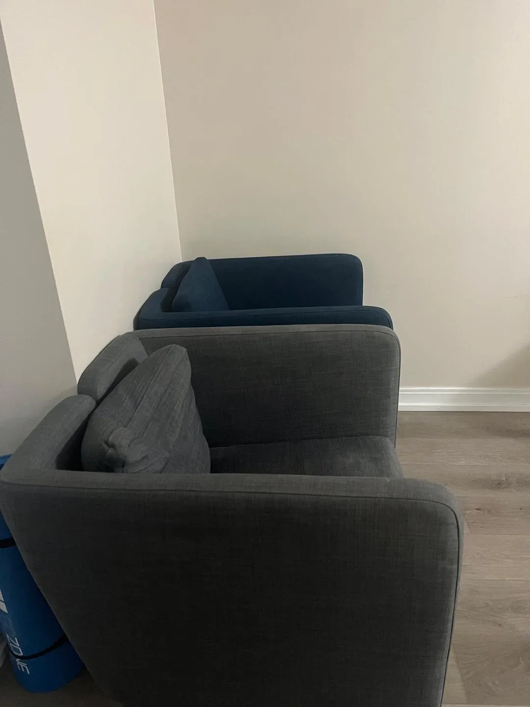 IKEA Strandmon Armchair - Blue and Grey image indicator(2)