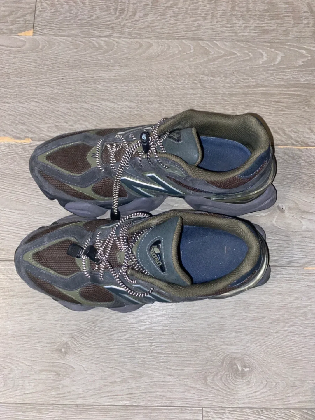 New Balance 9060 - size 10 US (W) image indicator(3)