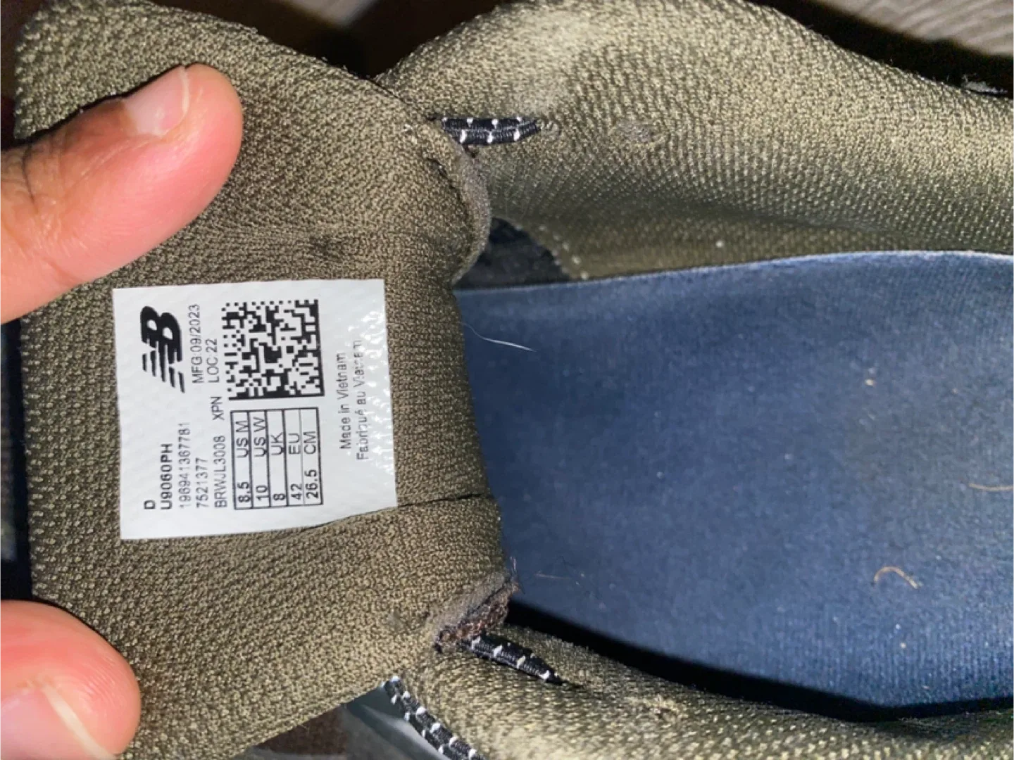 New Balance 9060 - size 10 US (W) thumbnail