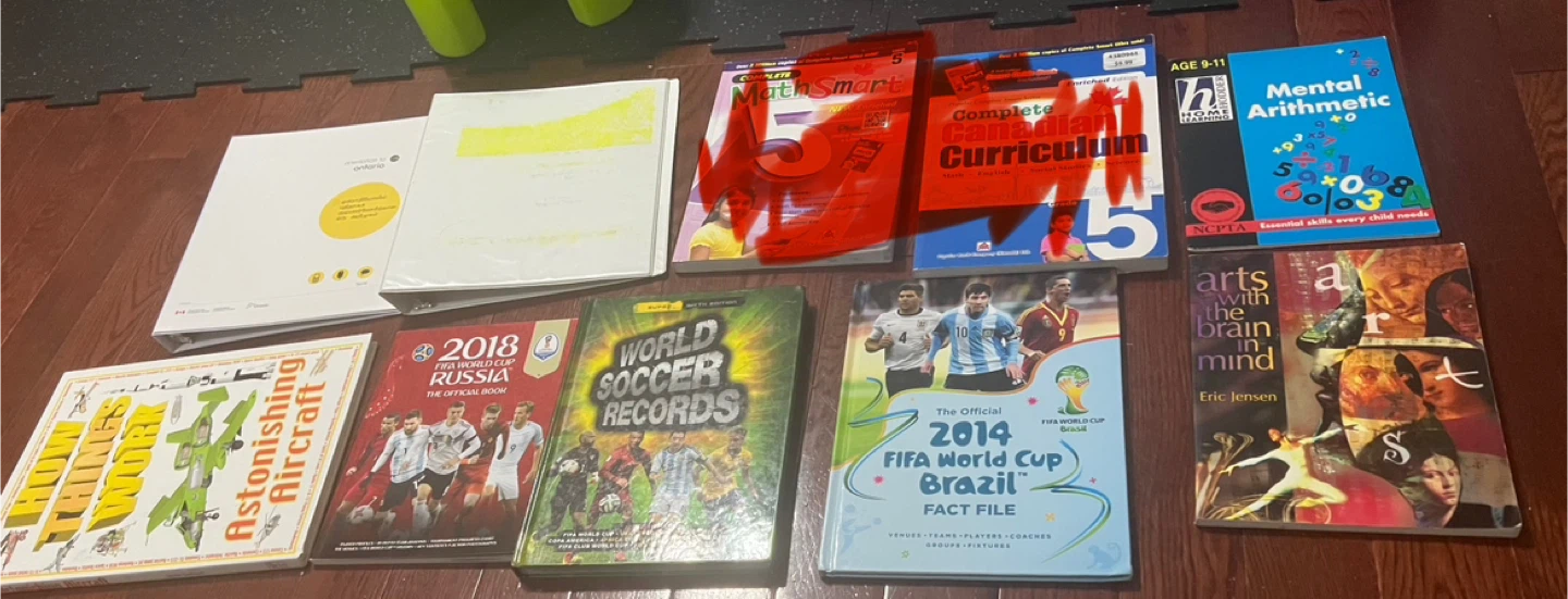 Kids' Books and two binders #freecycle 🥕