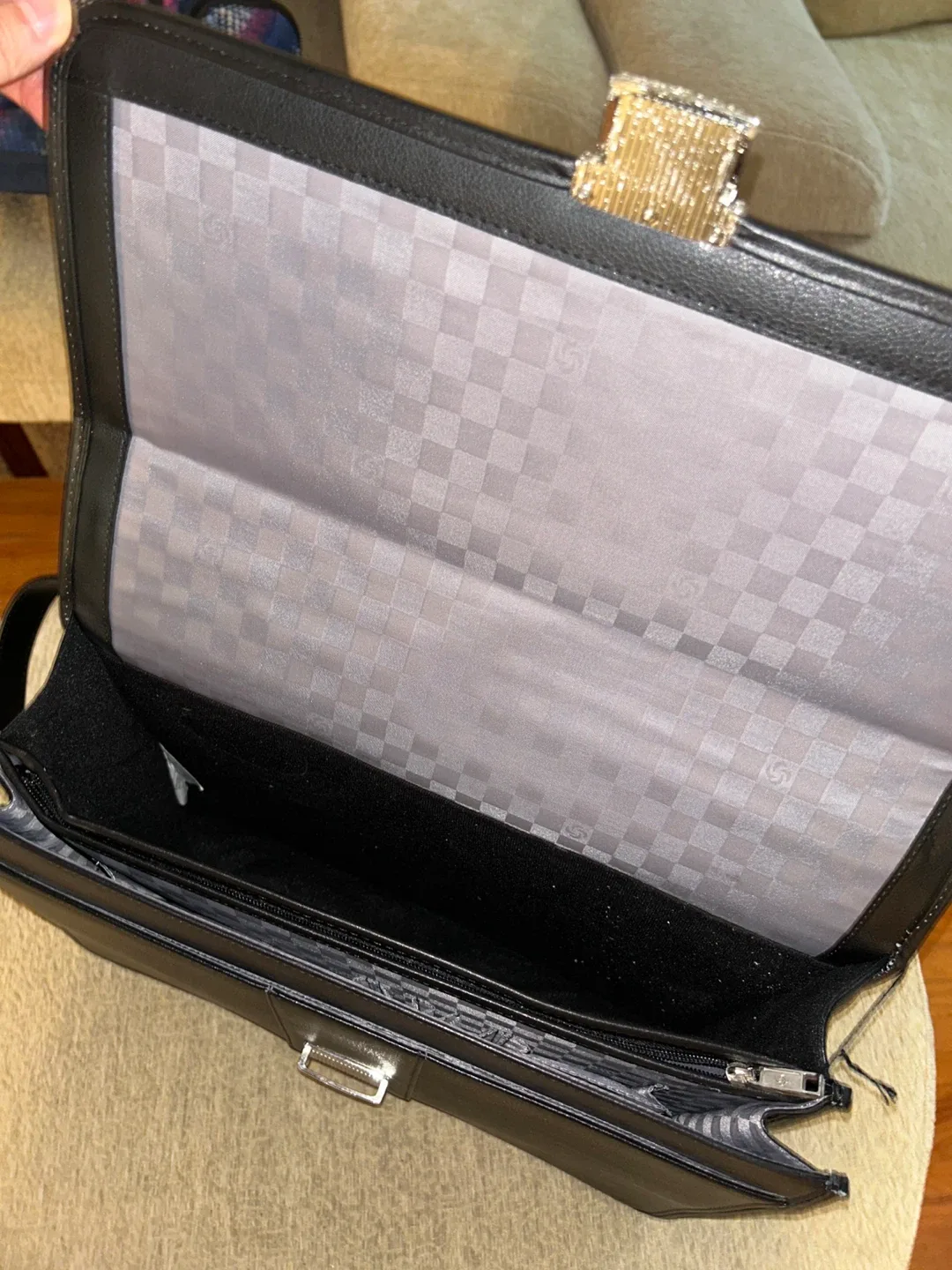 Samsonite Black Leather Briefcase image indicator(3)