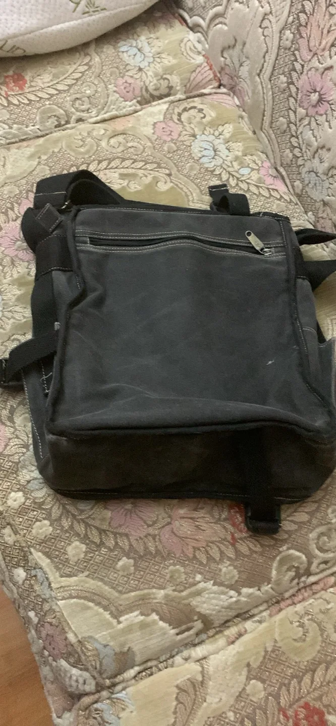 Diesel Black Messenger crossbody  Bag image indicator(4)