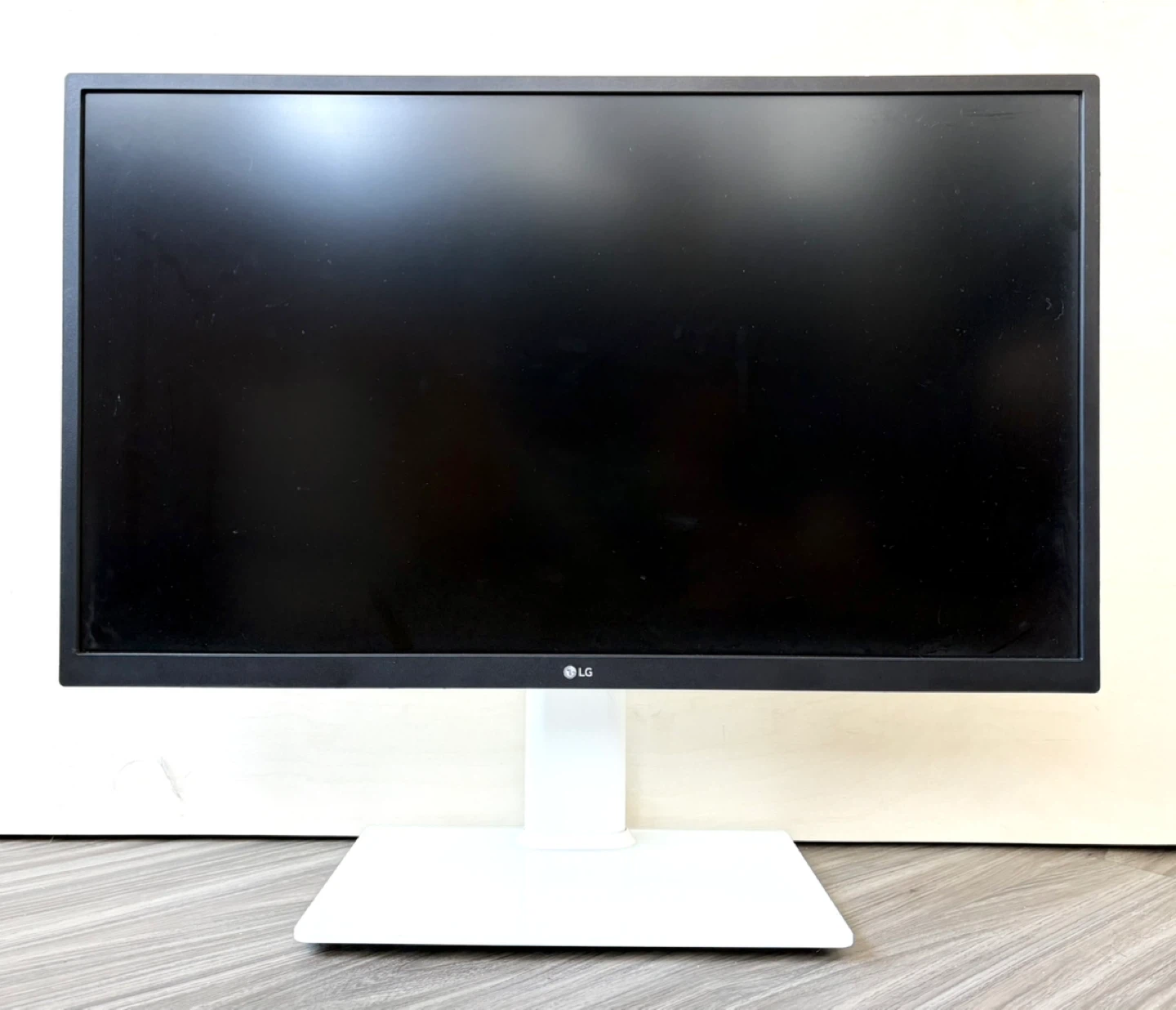 LG 27in White Monitor