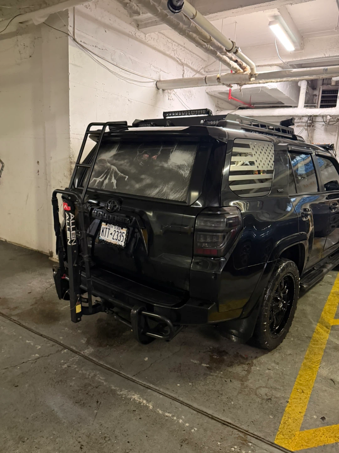 2016 Toyota 4Runner SUV - Black sr5 - photo 4