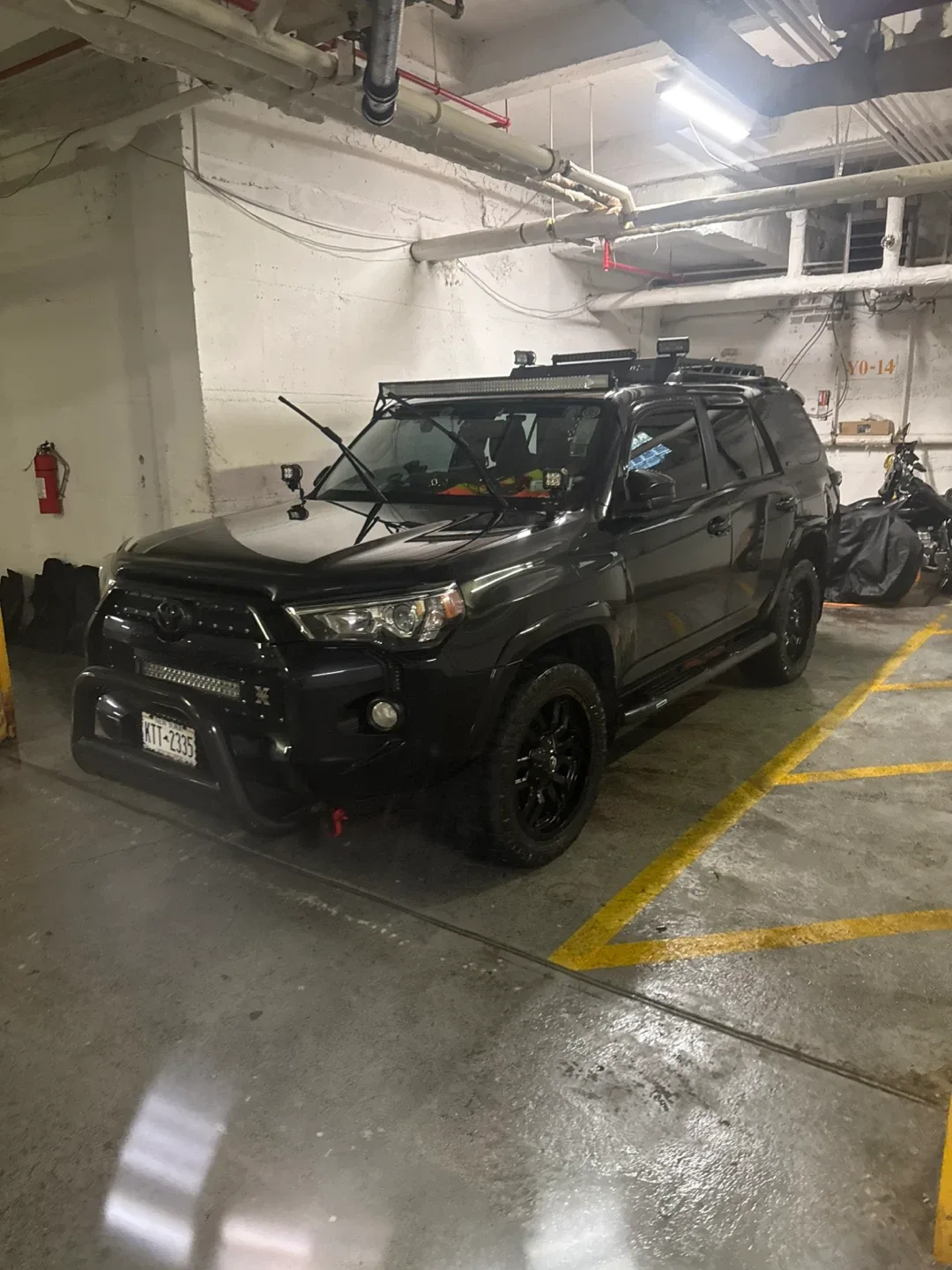 2016 Toyota 4Runner SUV - Black sr5 image indicator(4)