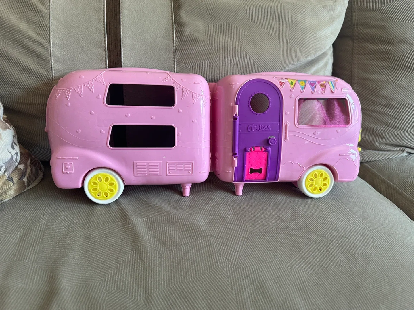 mix of toys image indicator(2)