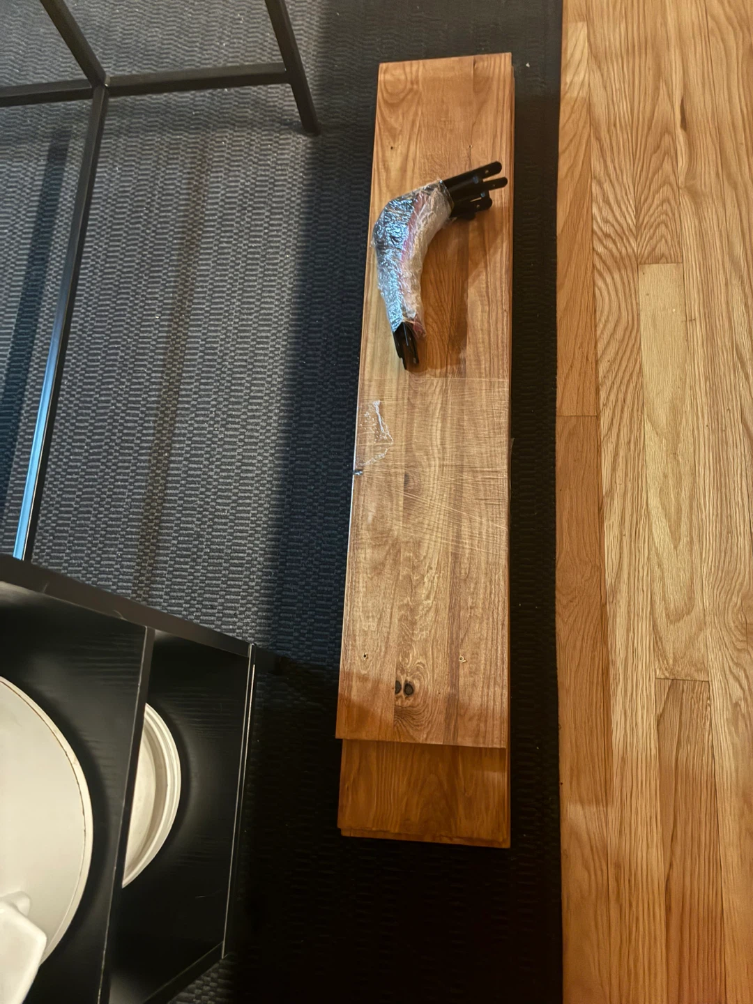 Oak Shelves (4) with Black Brackets - photo 3