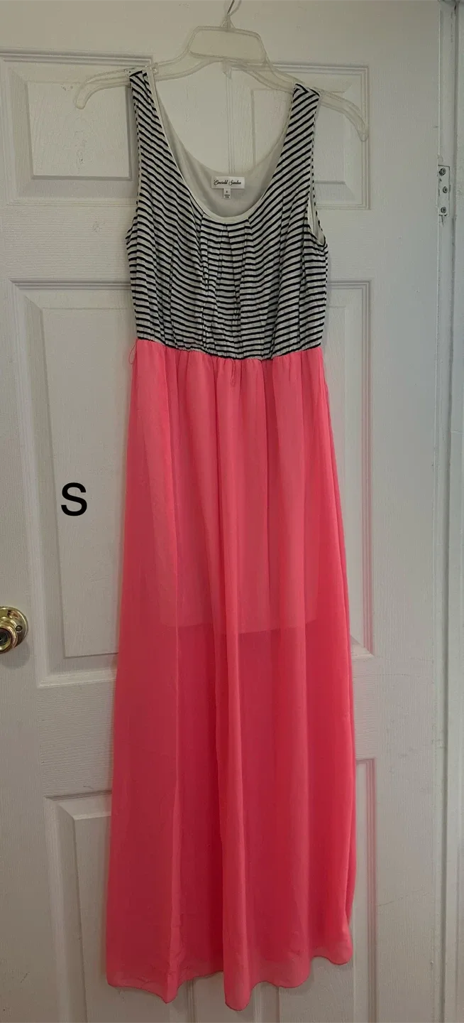 Assorted Maxi Dresses - Size S/M image indicator(2)