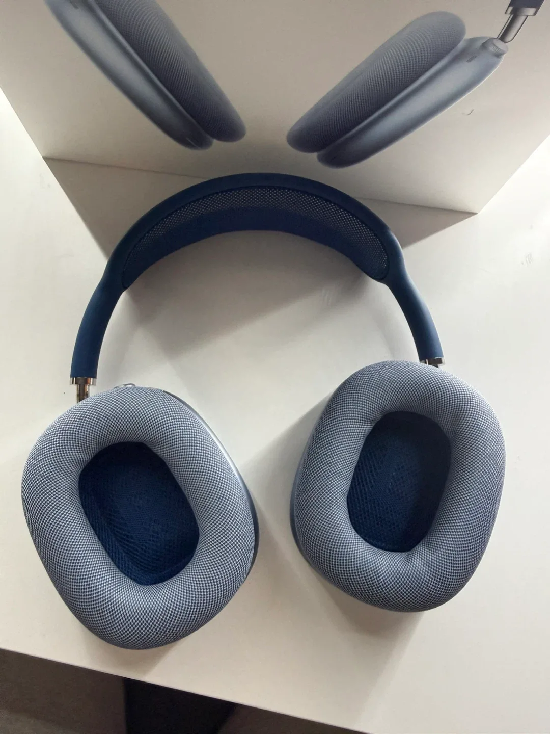 Apple Airpods Max image indicator(5)