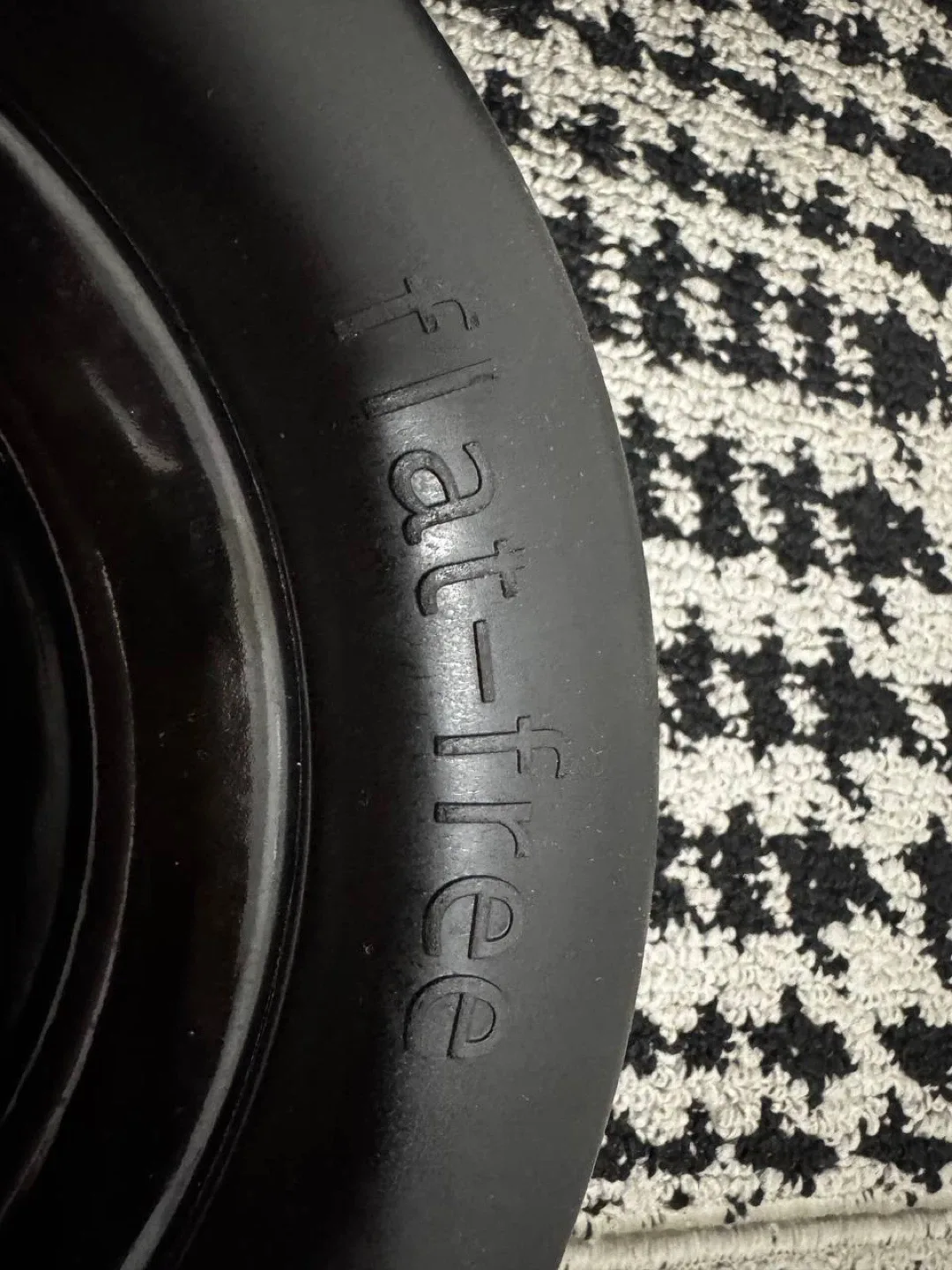 RONPOW 13x5.00-6 Flat Free Tires (Black) – Set of 2 image indicator(7)