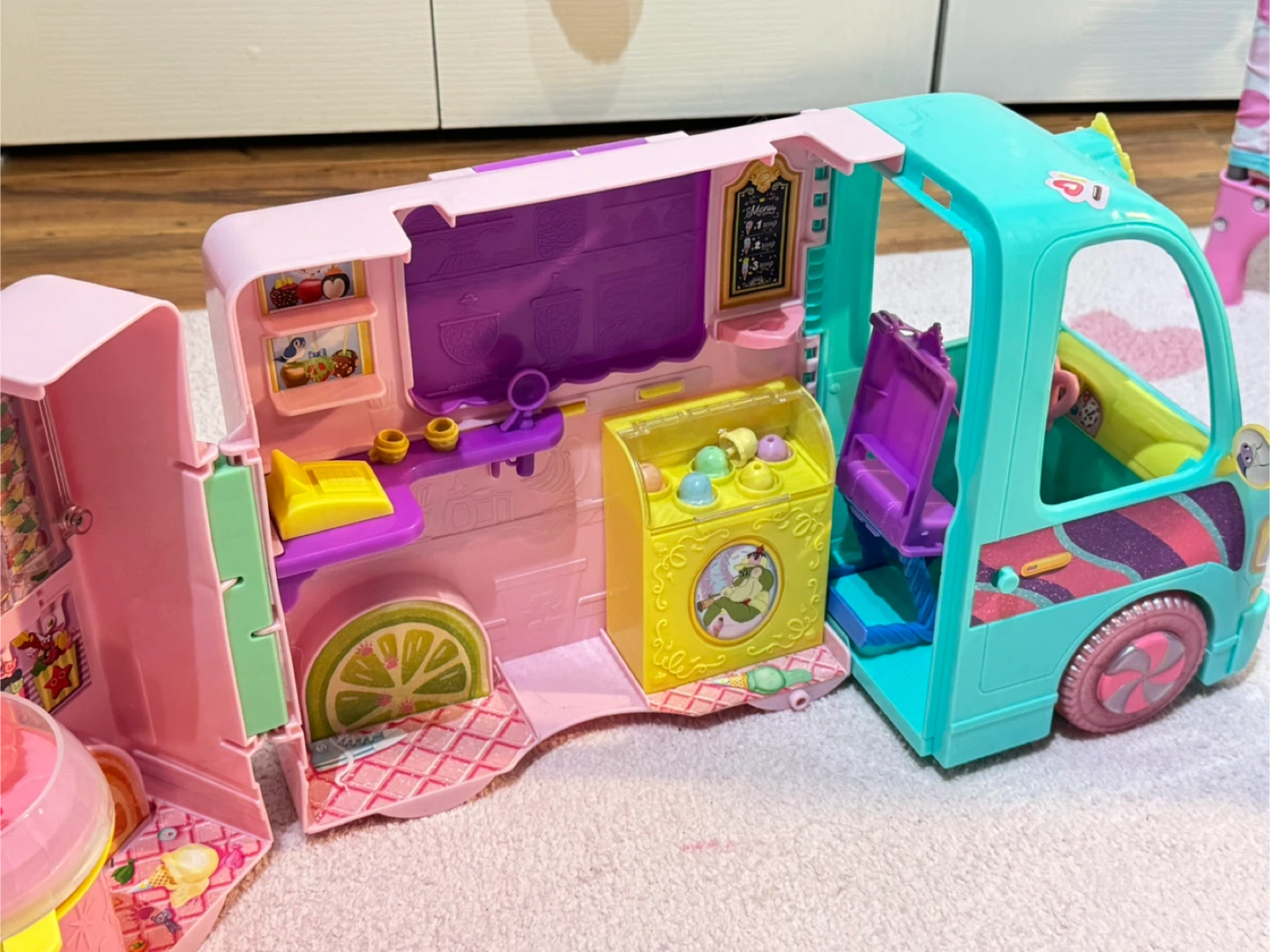 Barbie Camper & Cars Bundle - photo 4