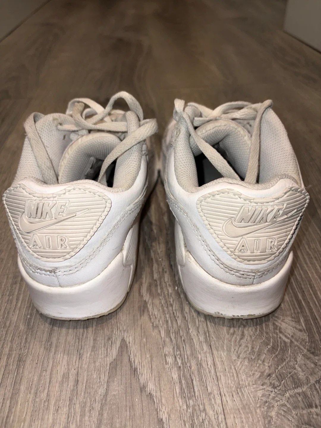 Nike Air Max 90 White - Youth Size 5.5/Womens 7 image indicator(4)