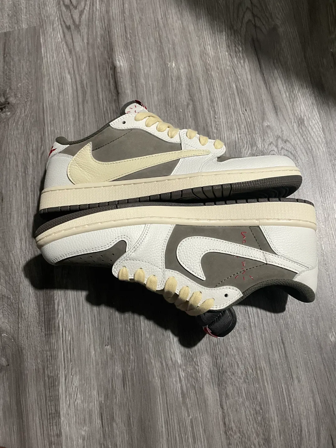 Nike Air Jordan 1 Low Travis Scott image indicator(6)