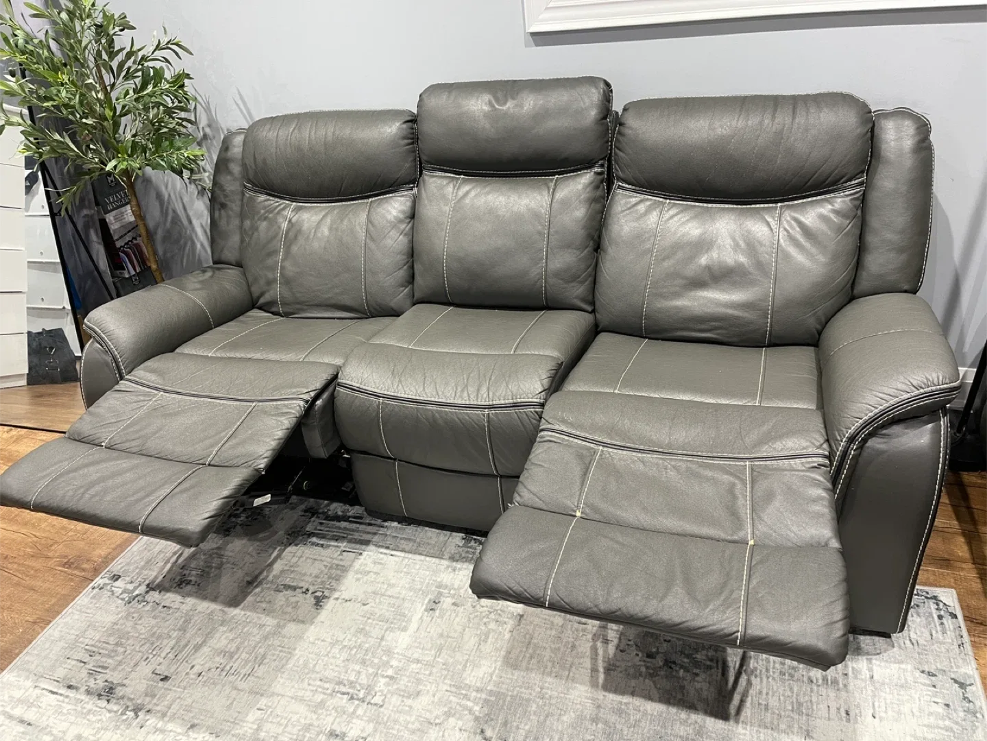 Grey Leather Reclining Sofa with Cup Holders image indicator(5)
