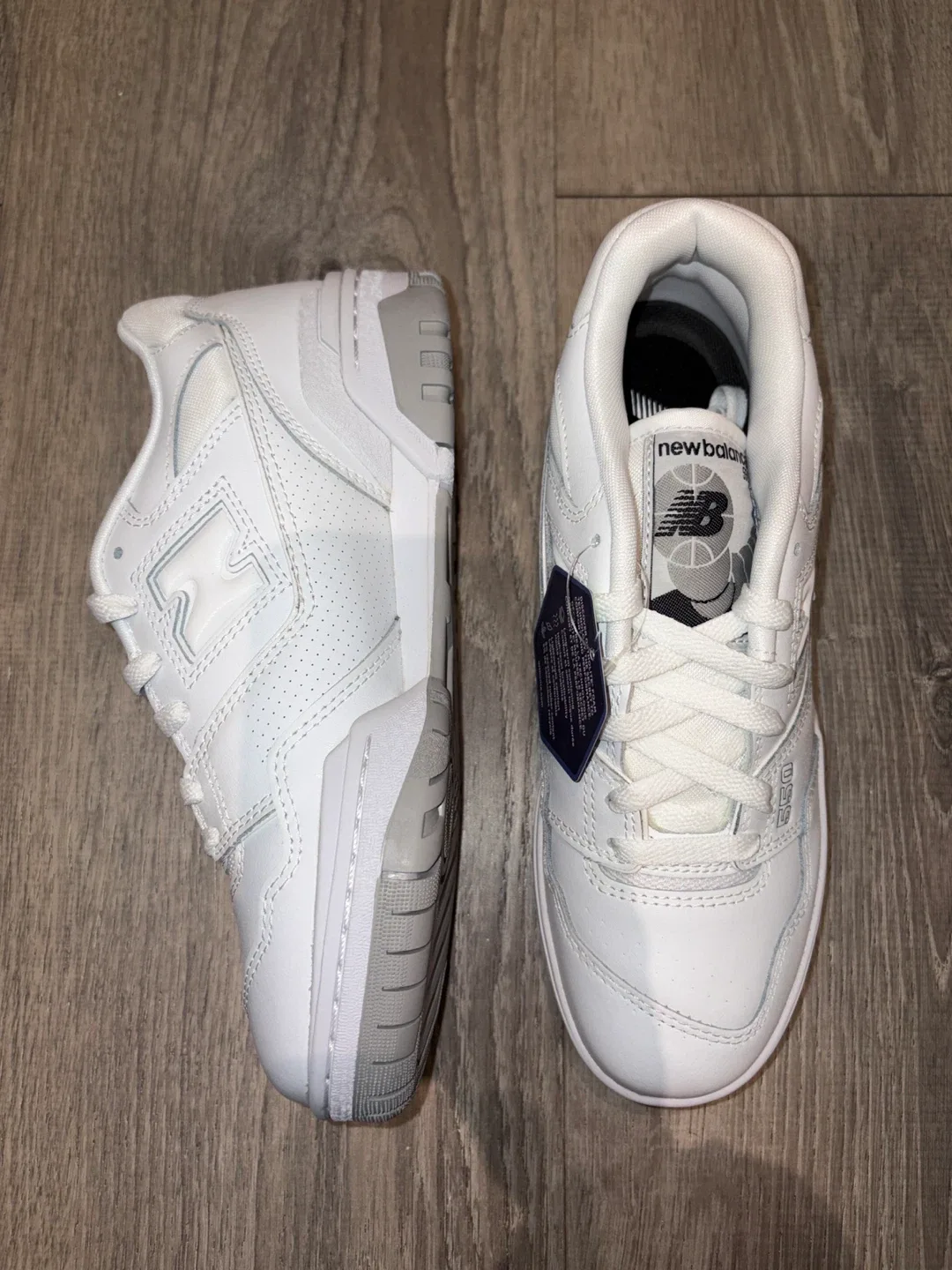 New Balance 550 White Sneakers - Size 7 thumbnail