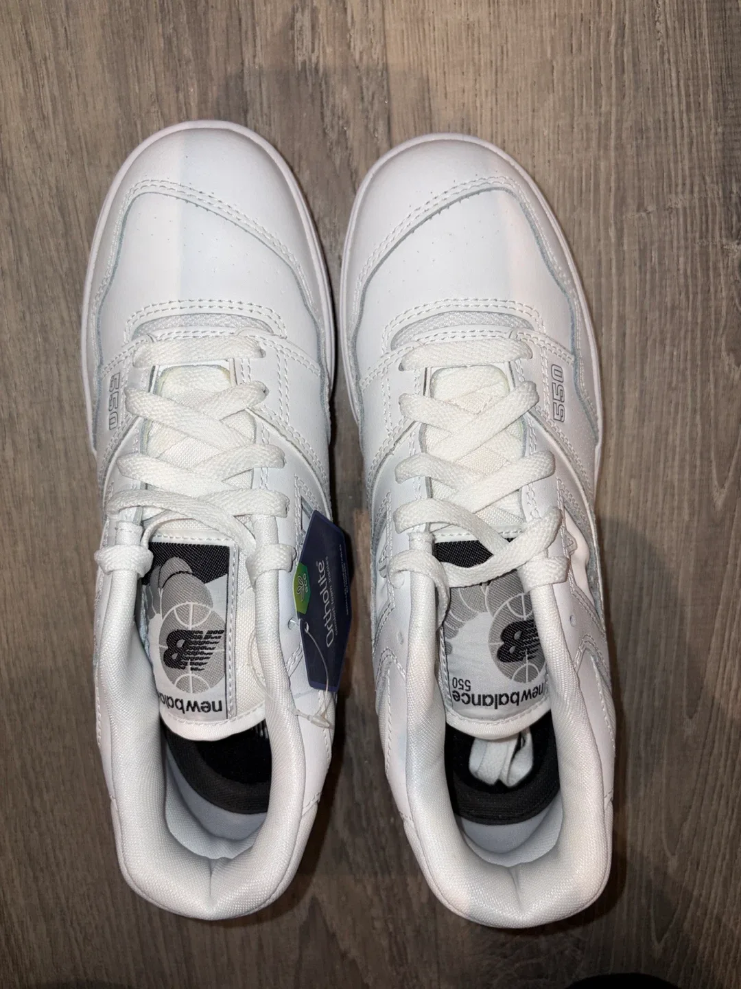 New Balance 550 White Sneakers - Size 7 image indicator(4)