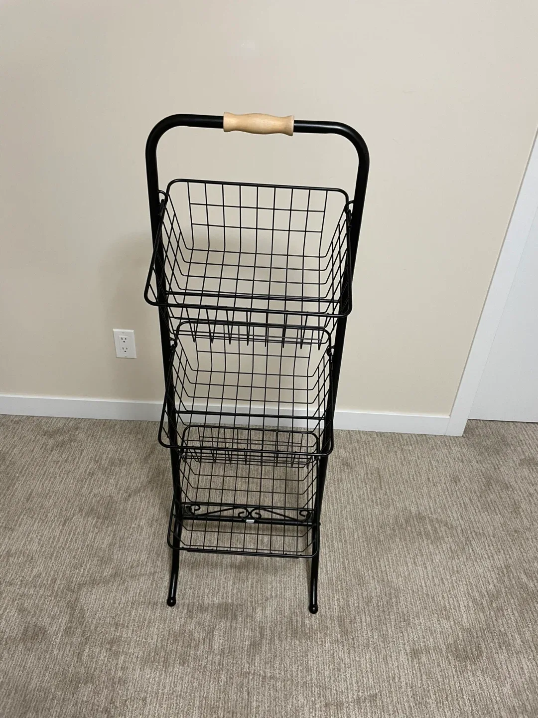 Black Metal Basket Stand image indicator(2)