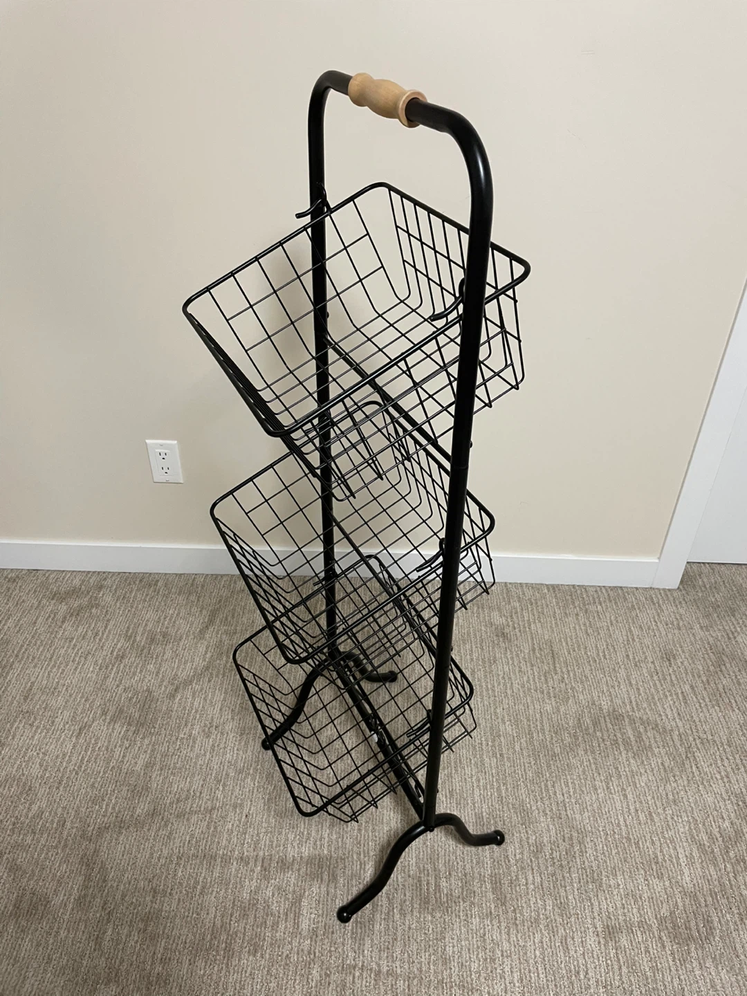 Black Metal Basket Stand