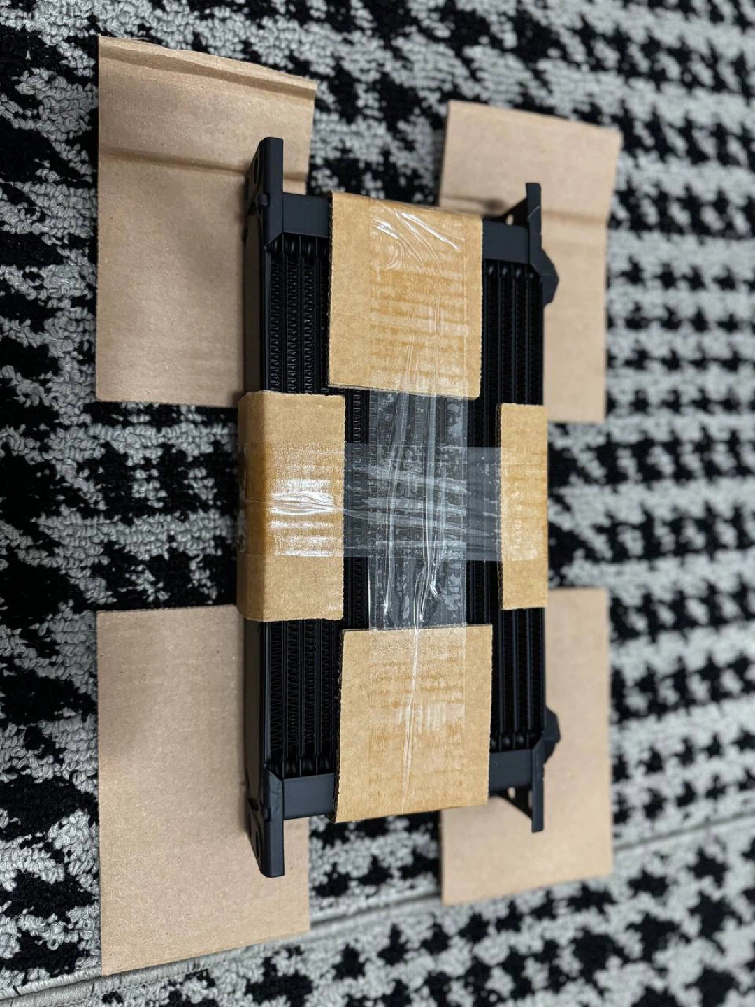 Setrab Series 6 Oil Cooler – 19 Row w/ M22 Ports (Model 50-619-7 - photo 5