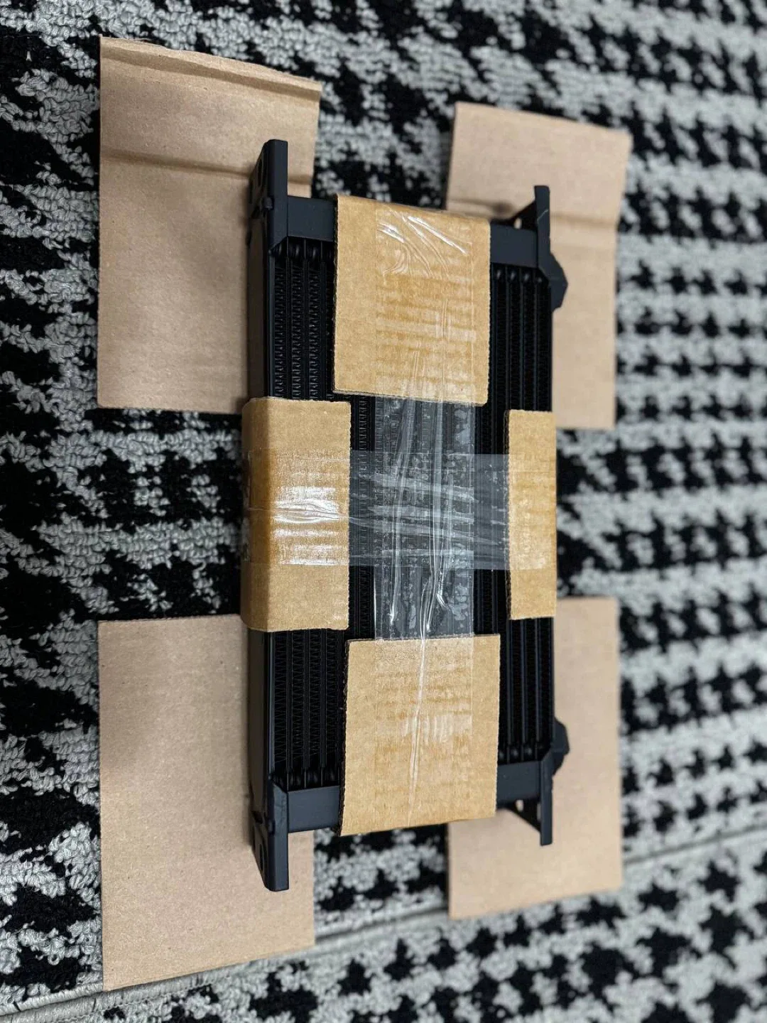 Setrab Series 6 Oil Cooler – 19 Row w/ M22 Ports (Model 50-619-7 image indicator(5)