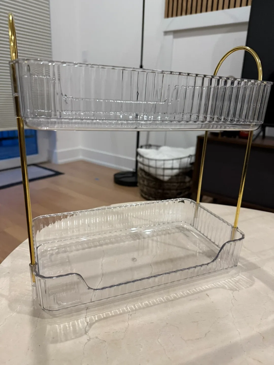 Two-Tier Clear Acrylic Organizer image indicator(2)