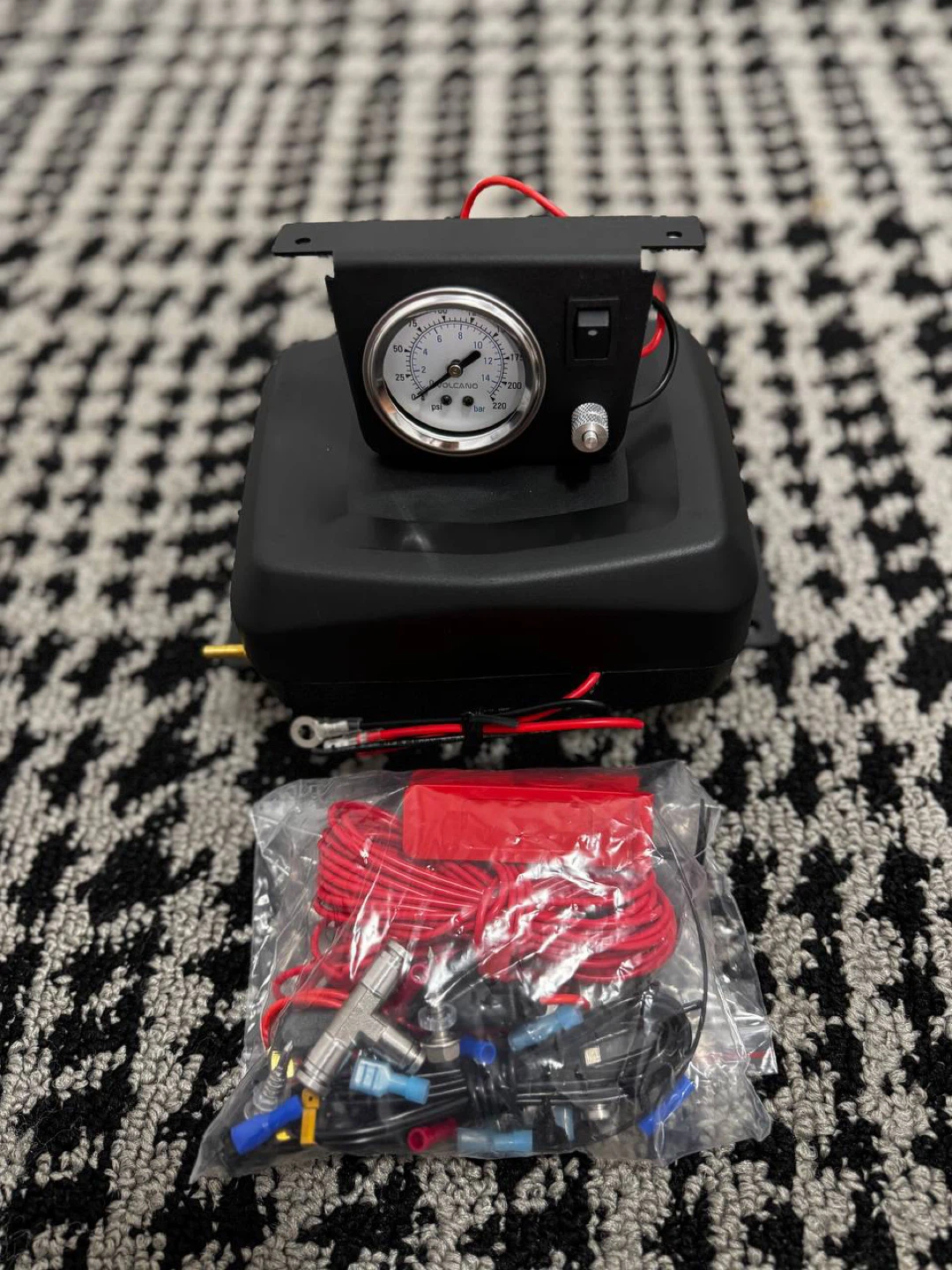 maXpeedingrods On-Board Air Compressor System – Universal Air S - photo 5