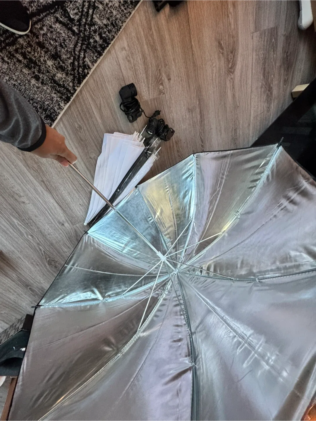 Photography Umbrellas - White, Black, Silver image indicator(4)