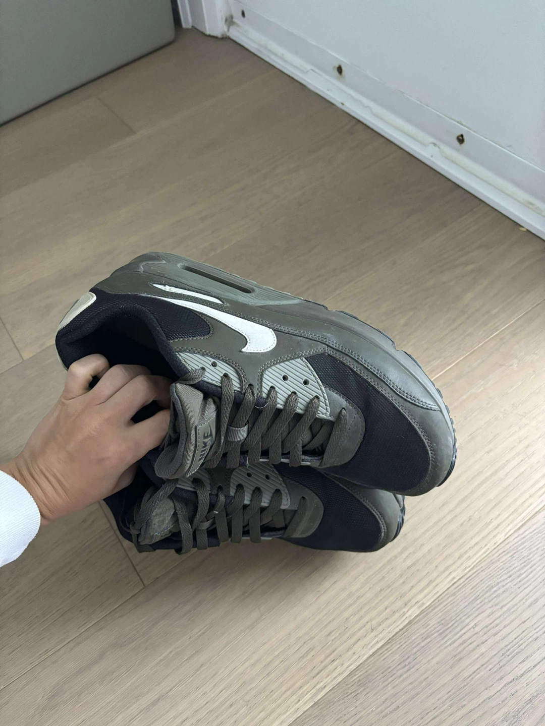 Nike Air Max 90 - Size 10 - photo 3