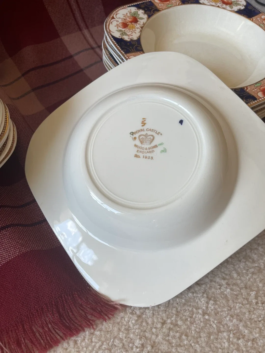 Royal Castle Woods & Sons England Bowls image indicator(3)