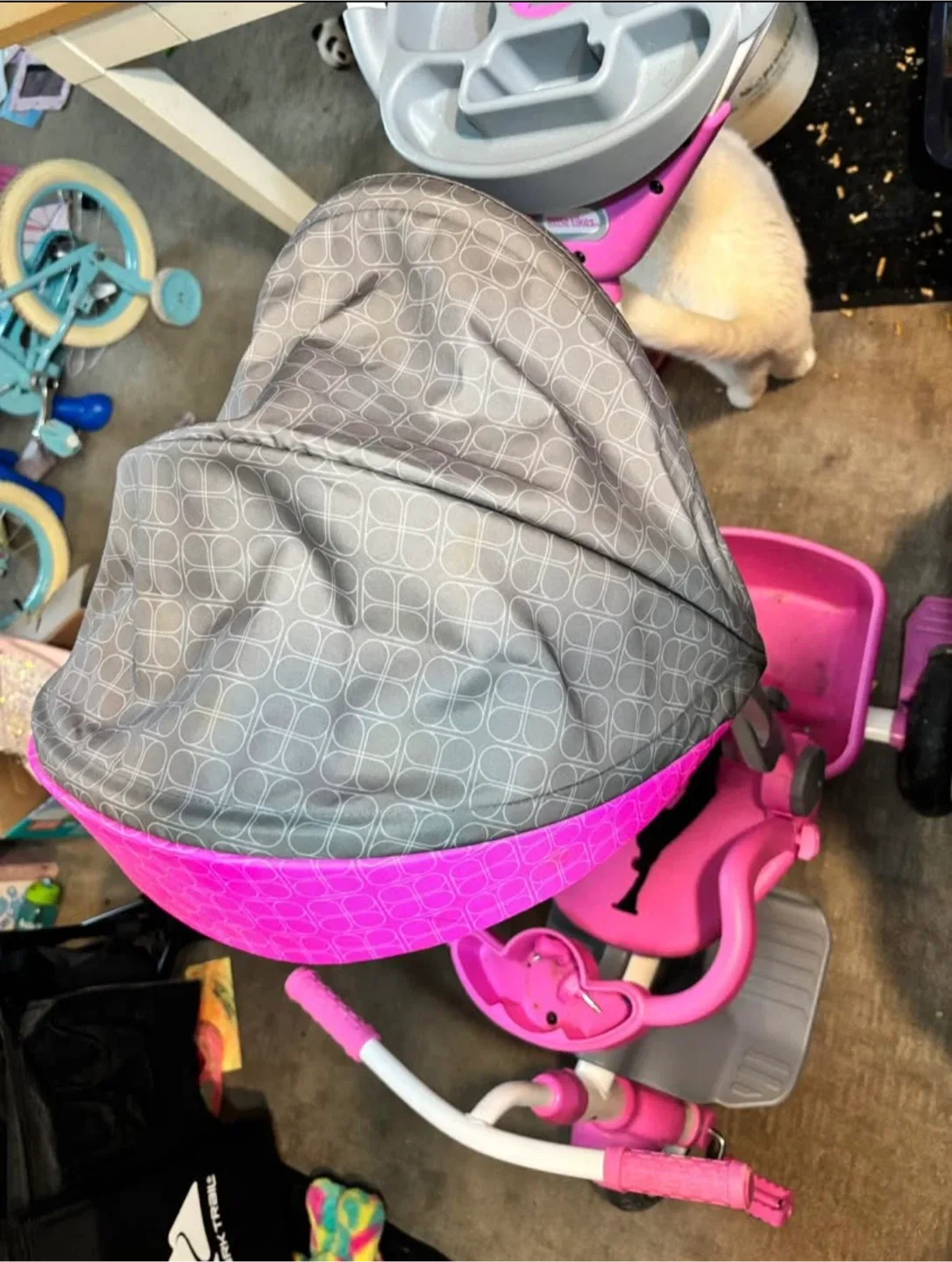 Little Tikes 4-in-1 Trike - Pink/Grey image indicator(2)