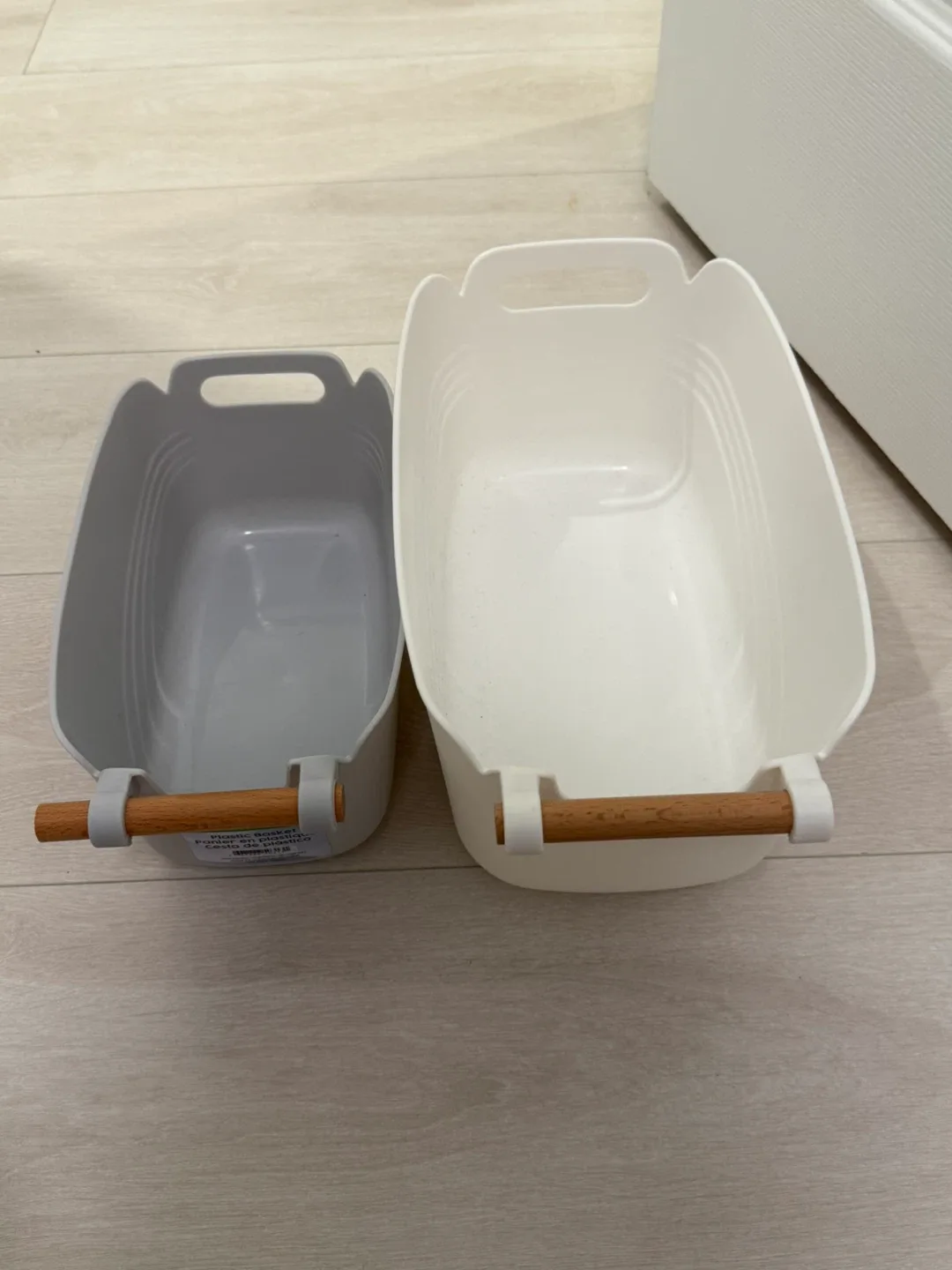 Two Plastic Storage Baskets both 5$