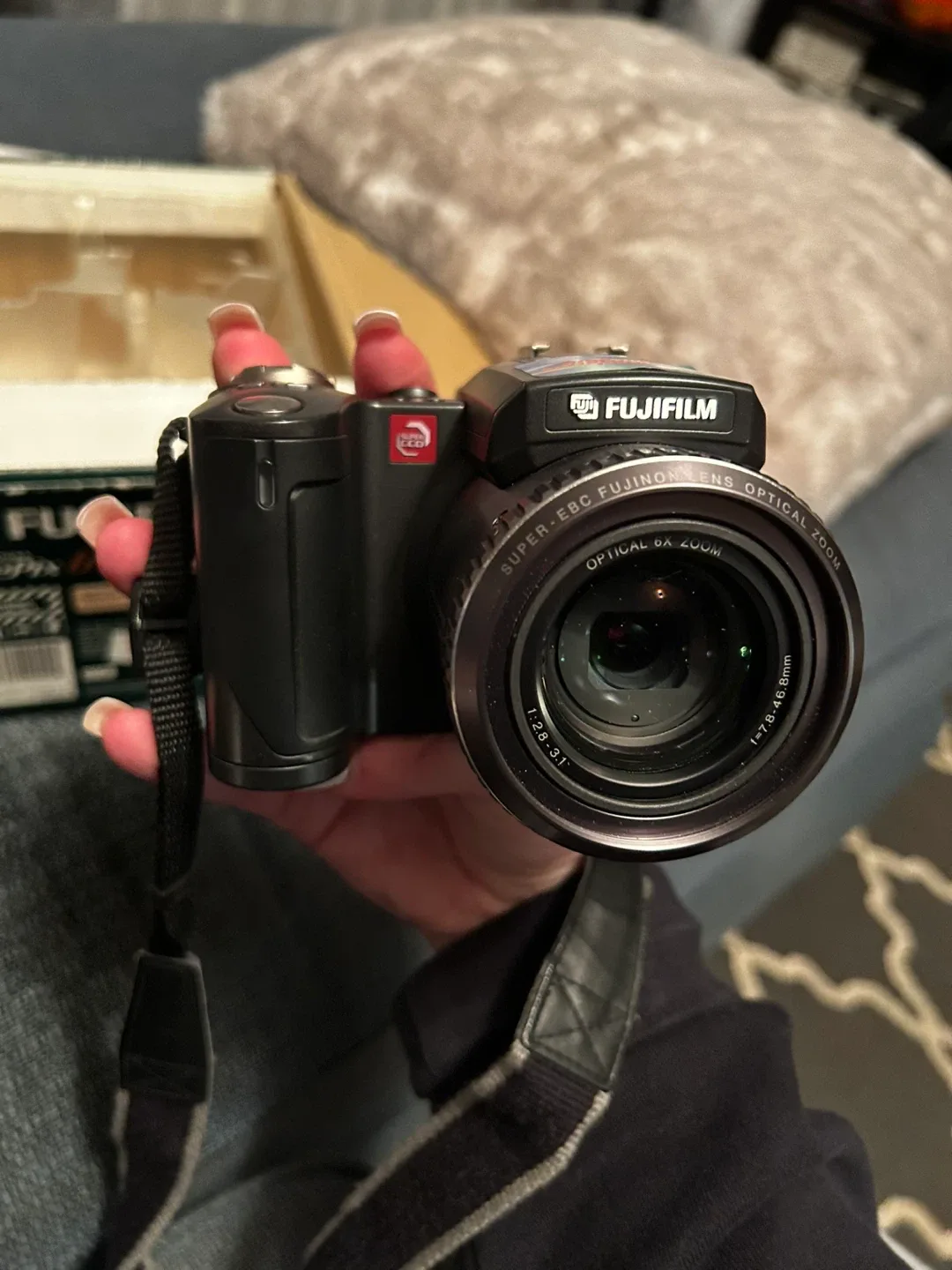 Fujifilm FinePix 6900Z Digital Camera image indicator(2)