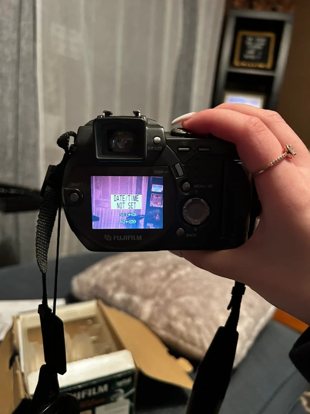 Fujifilm FinePix 6900Z Digital Camera image indicator(3)