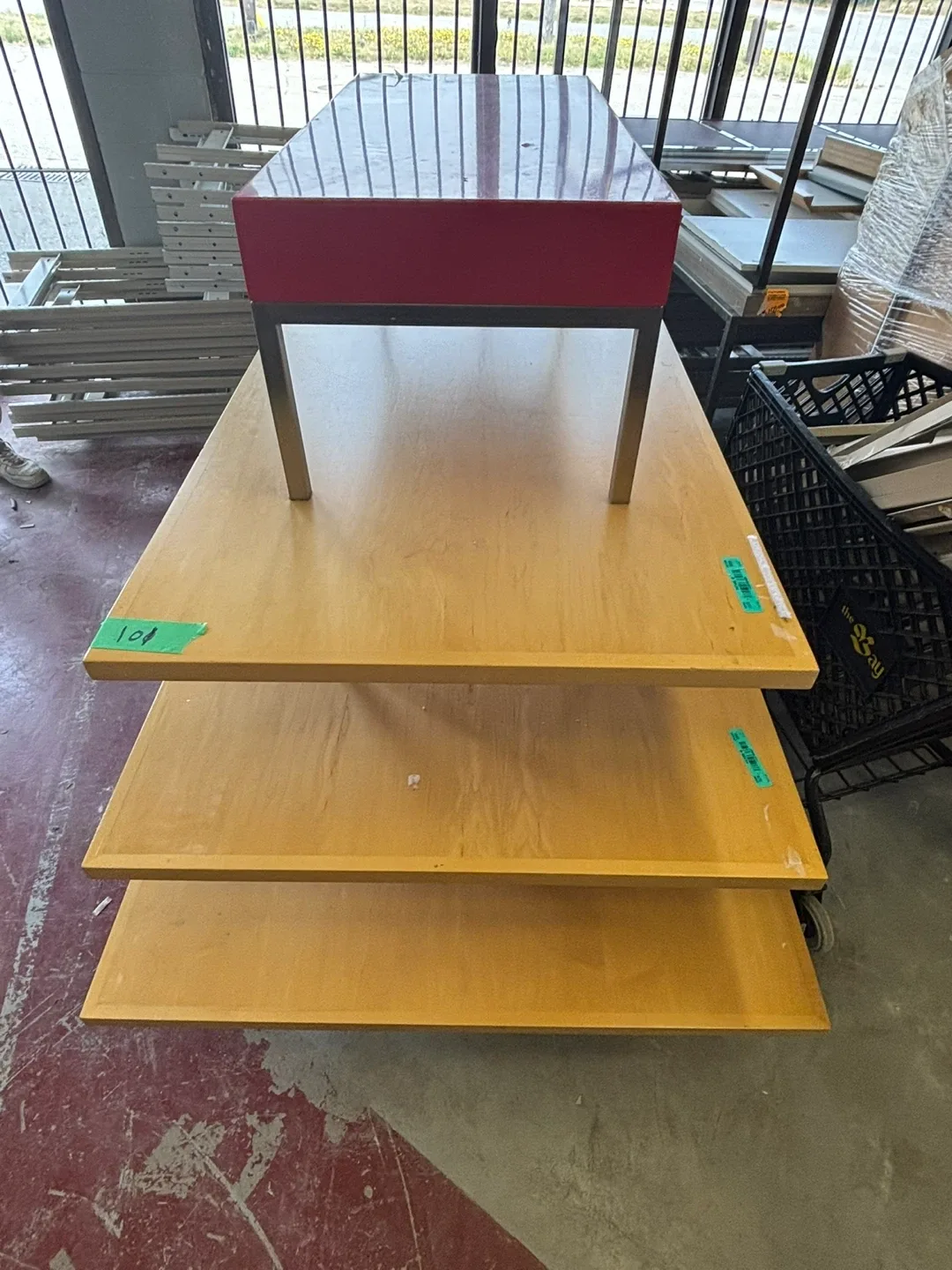 Retail Display Shelving Unit image indicator(2)