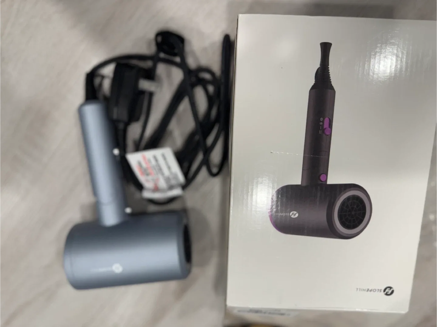 Slopehill Hair Dryer - Like New! image indicator(3)