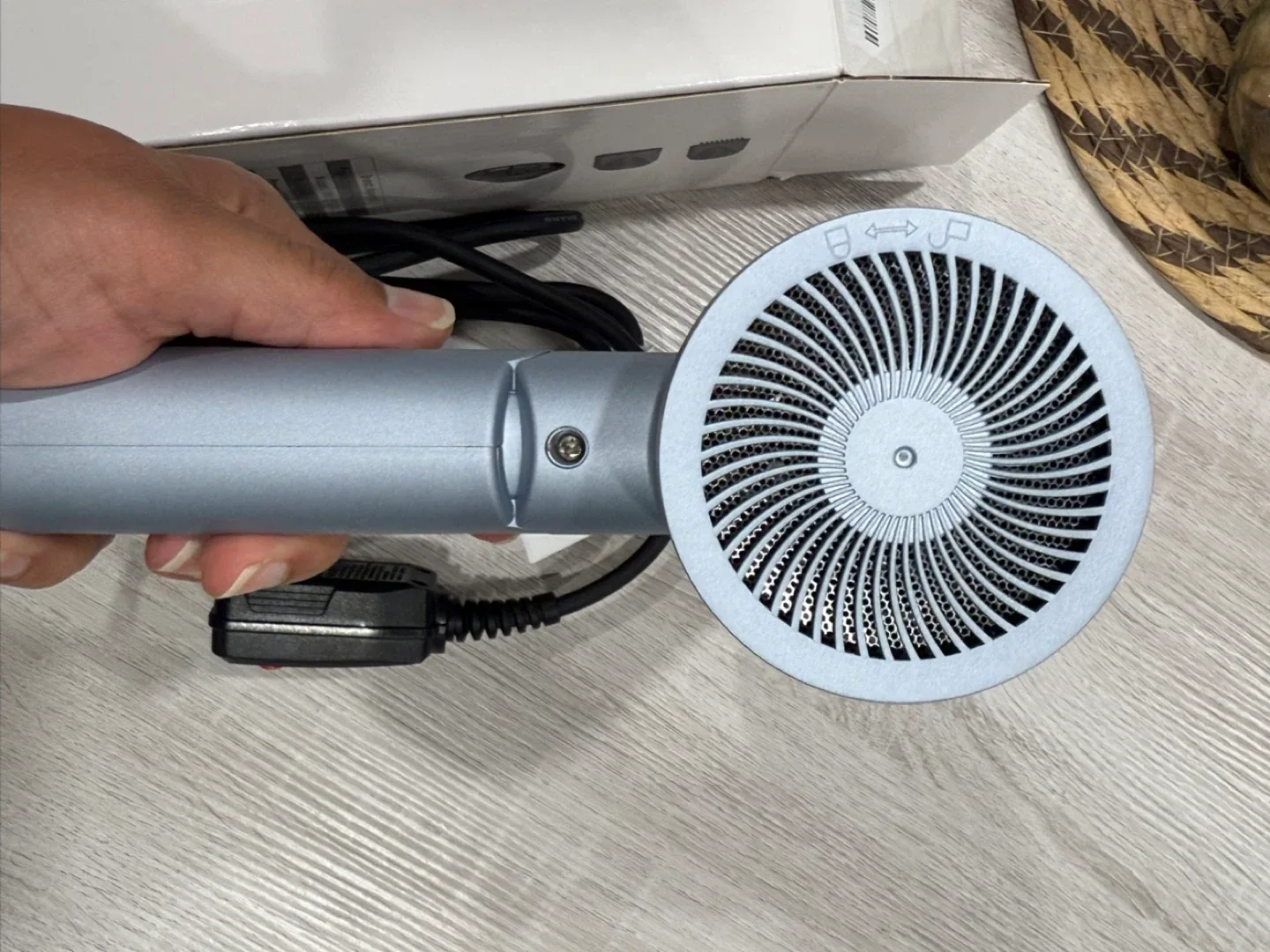 Slopehill Hair Dryer - Like New! image indicator(4)