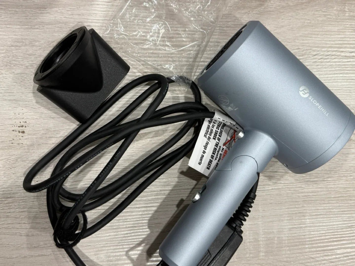 Slopehill Hair Dryer - Like New! image indicator(8)