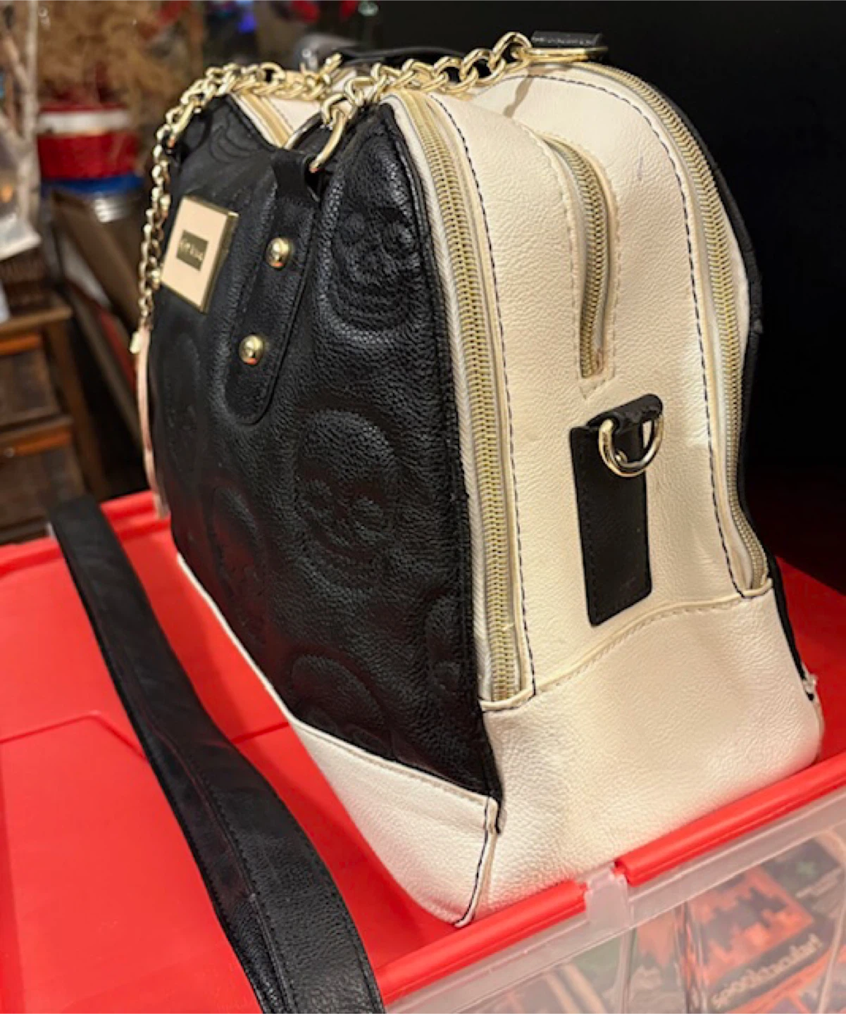 🤩Betsey Johnson Black & White Skull Satchel w/Strap - photo 5