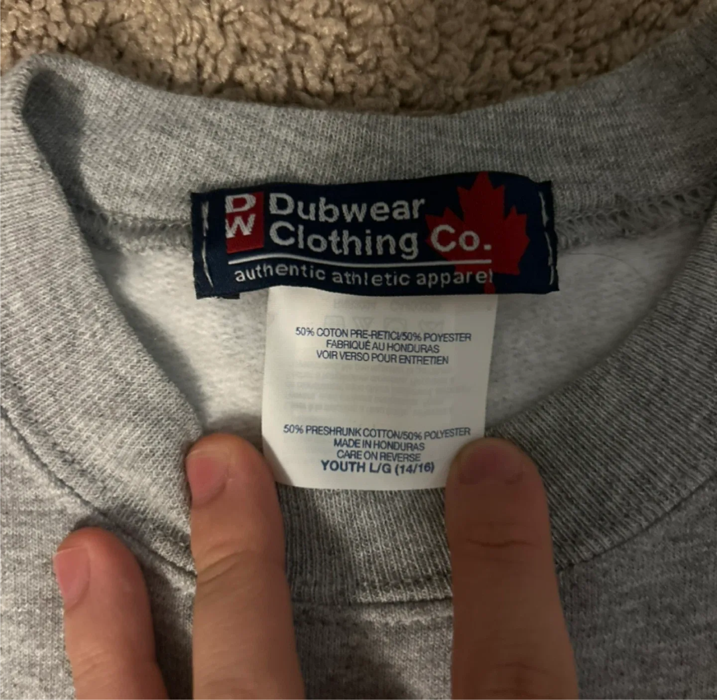 Official University of Manitoba Sweatshirt - Youth L image indicator(2)