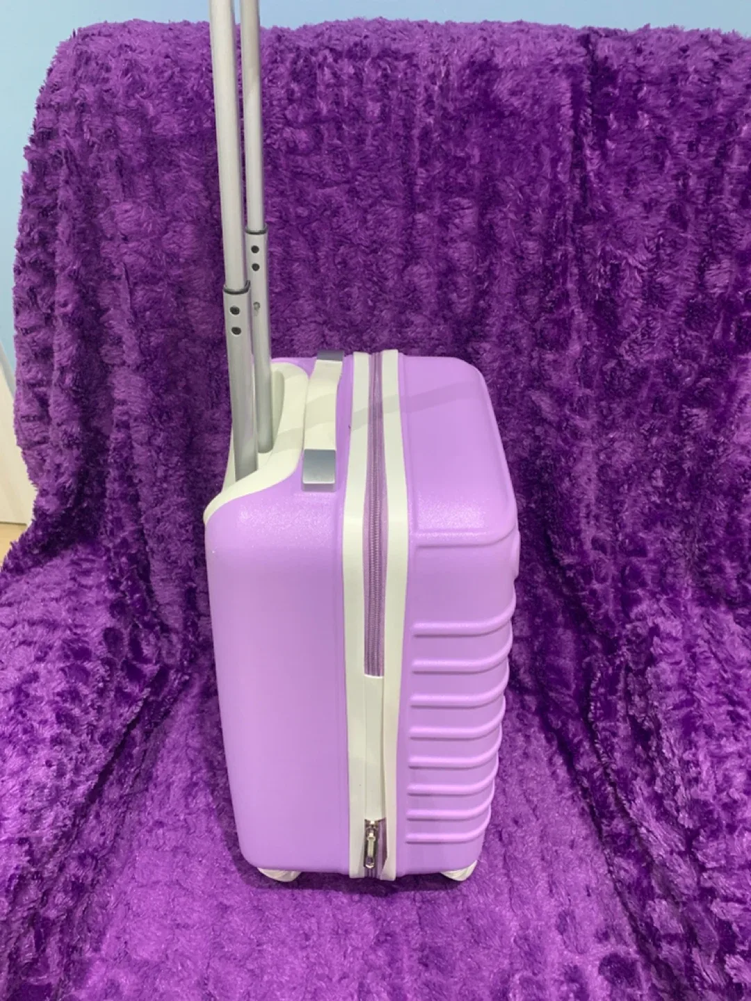 Hello Kitty Kids Rolling 16 inches  Suitcase - Lilac image indicator(3)