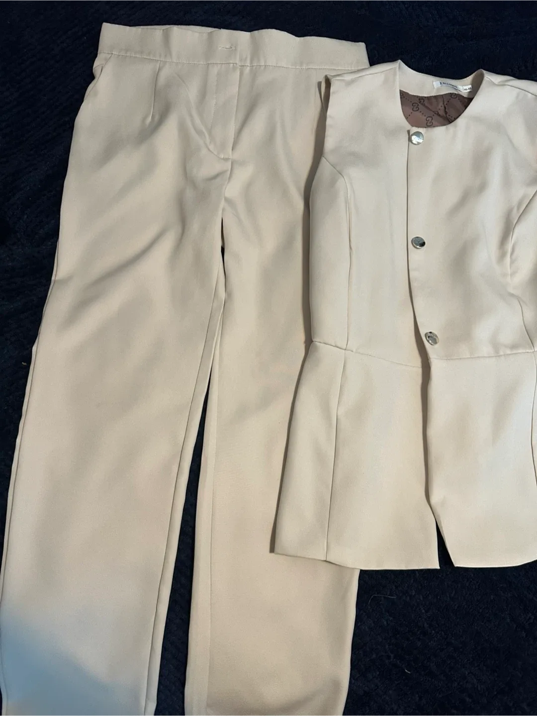 Beige Two-Piece Set (Vest & Pants) image indicator(5)