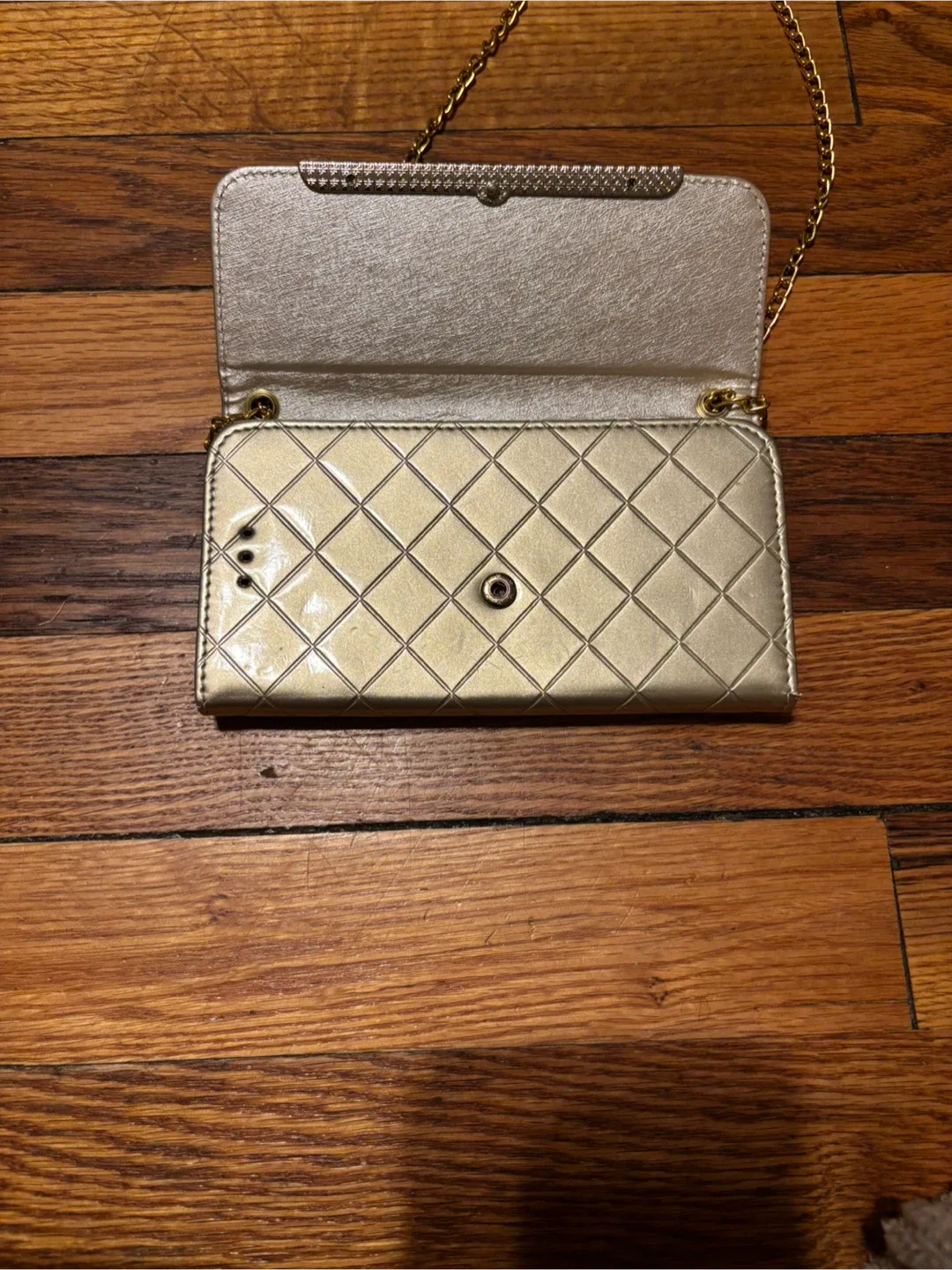 Gold Quilted Wallet Phone Case with Chain image indicator(3)