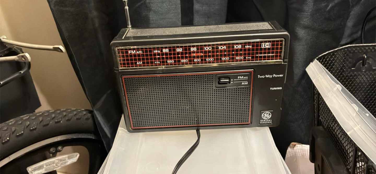 Vintage GE General Electric Two-Way Power Radio