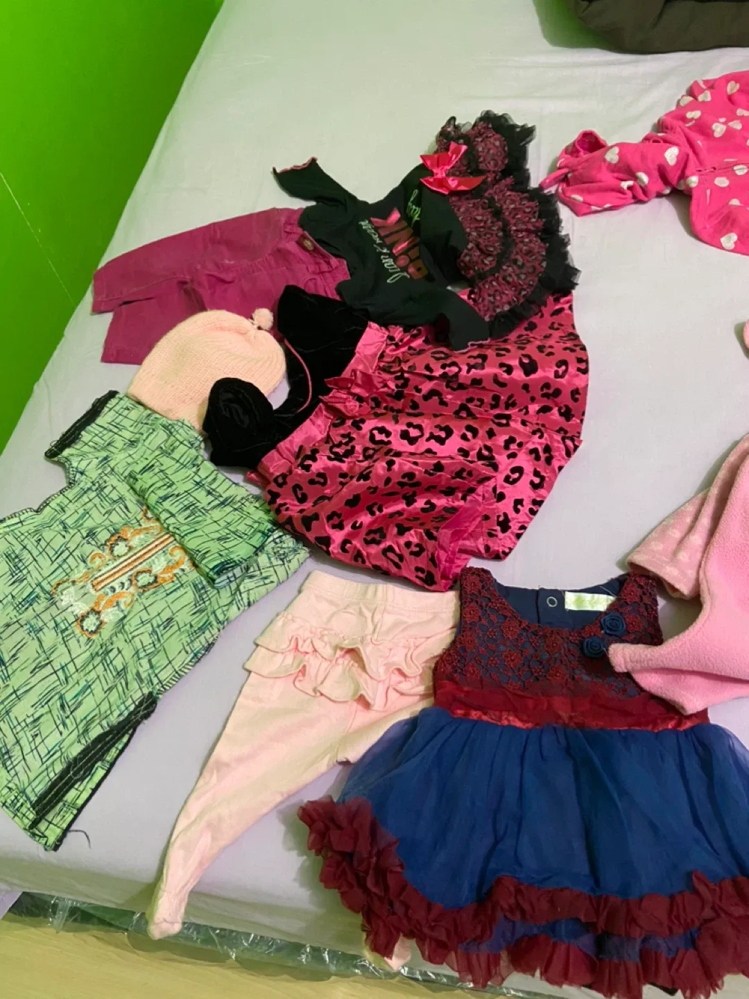 Mixed Lot of Baby/Toddler Clothing