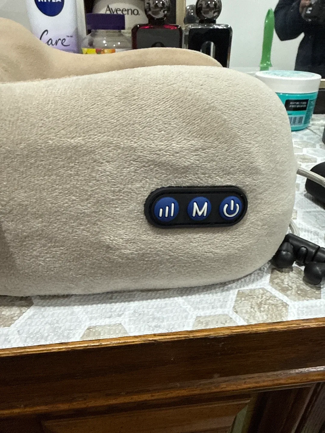 U-shaped massage pillow, Model TJ-U1 image indicator(2)
