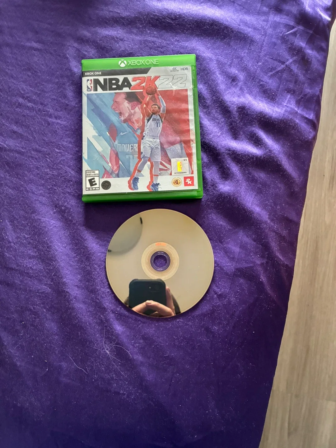 Multiple items for sale image indicator(3)