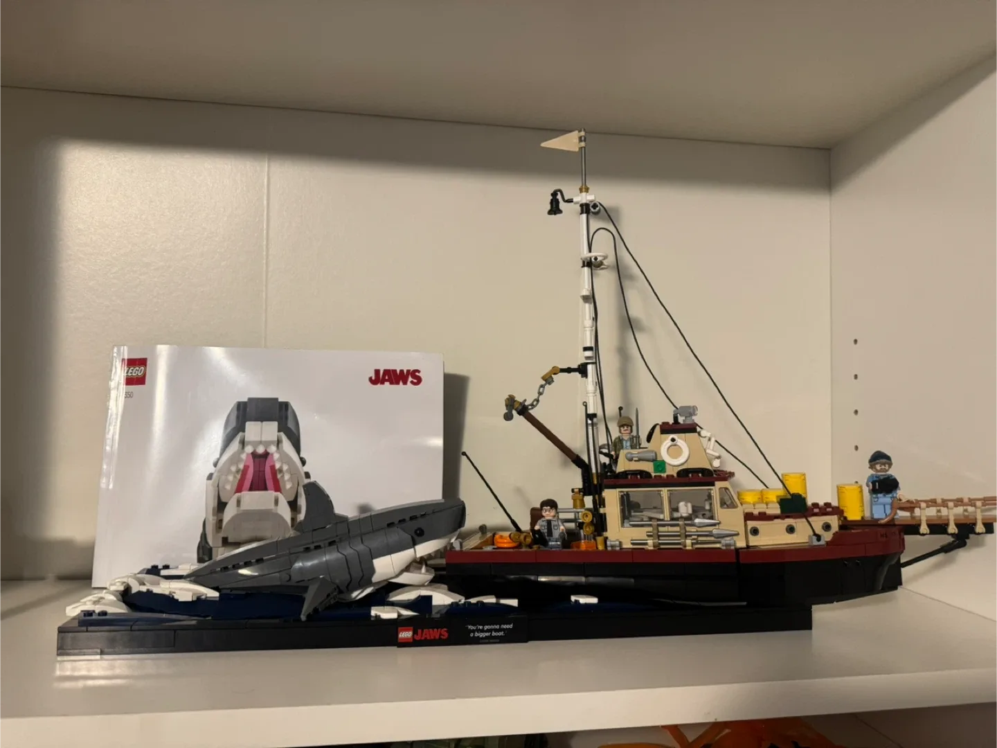 LEGO Jaws Diorama (21350) image indicator(3)