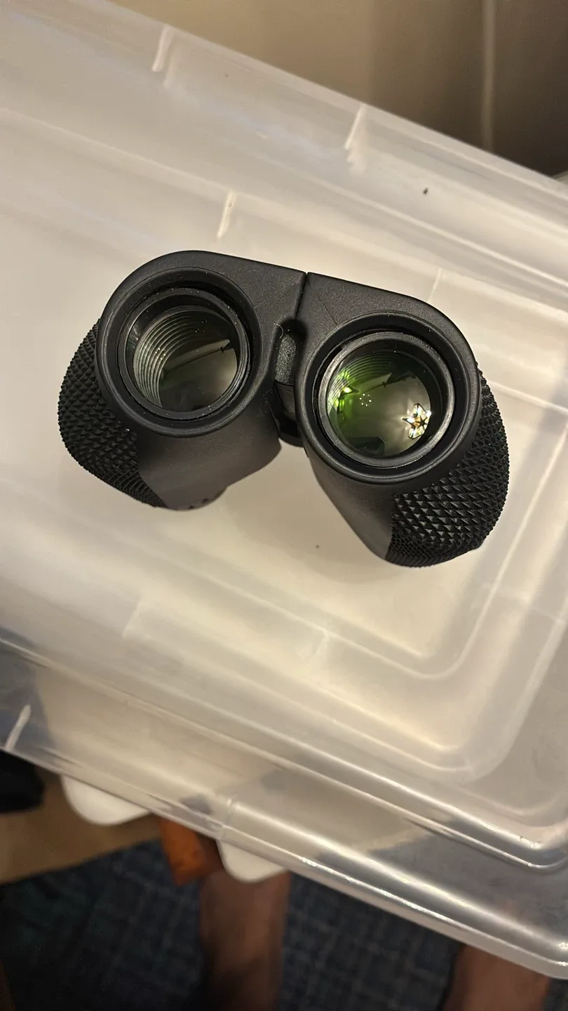 Binoculars thumbnail