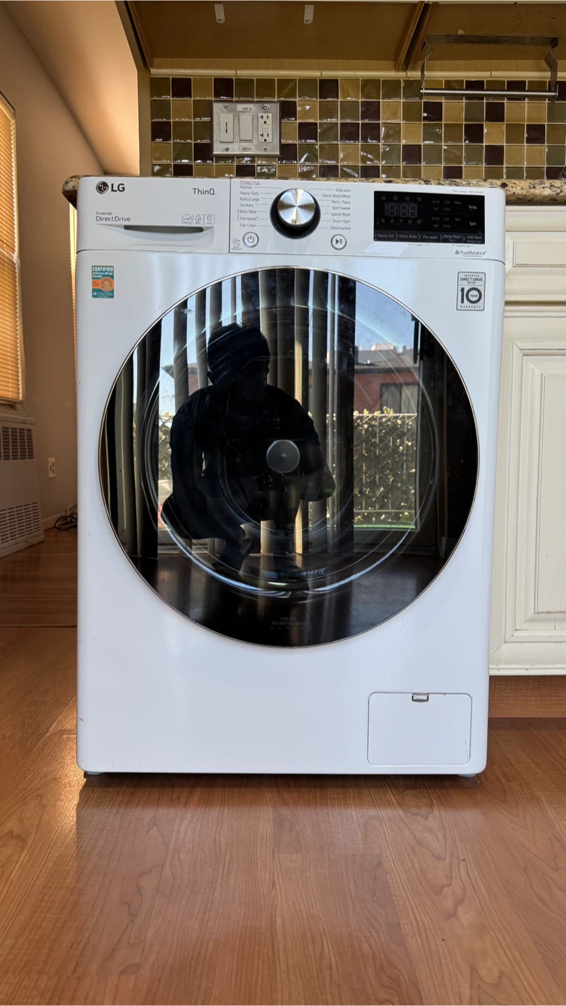 LG Front Load Smart Washer (24 in. Stackable) - White